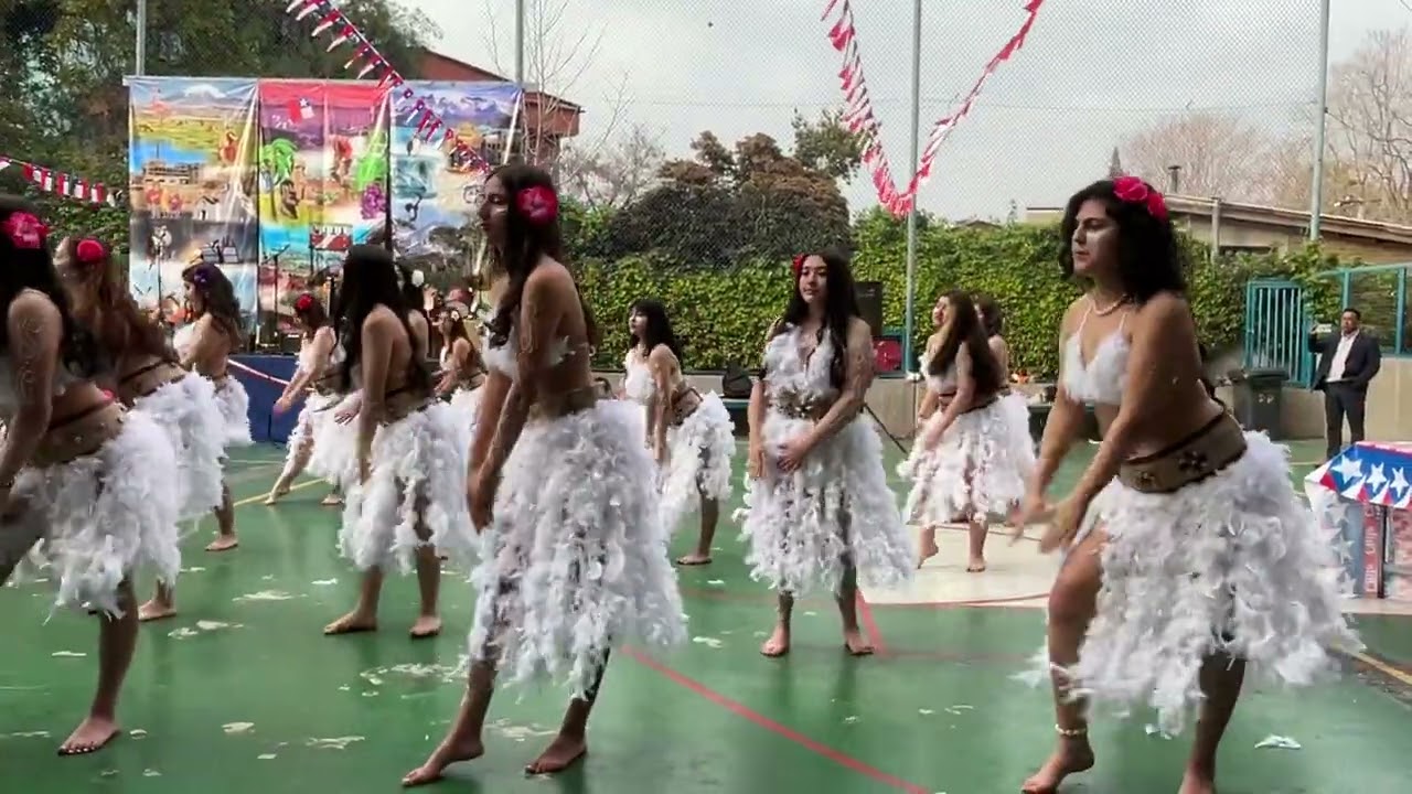Baile pascuense cuartos medios 2024.