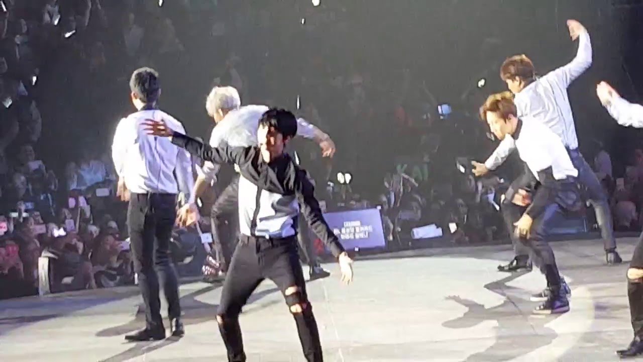 03 EXO'luXion NYC/NJ - Don't Go/Playboy (Baekhyun Focus)