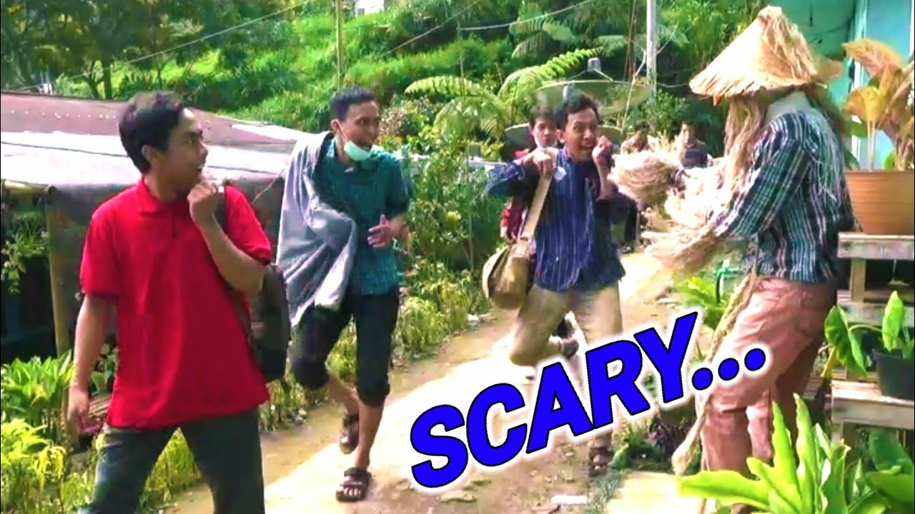 DI KIRA RUMPUT TERNYATA BONEKA HIDUP || PRANK ORANG-ORANGAN SAWAH
