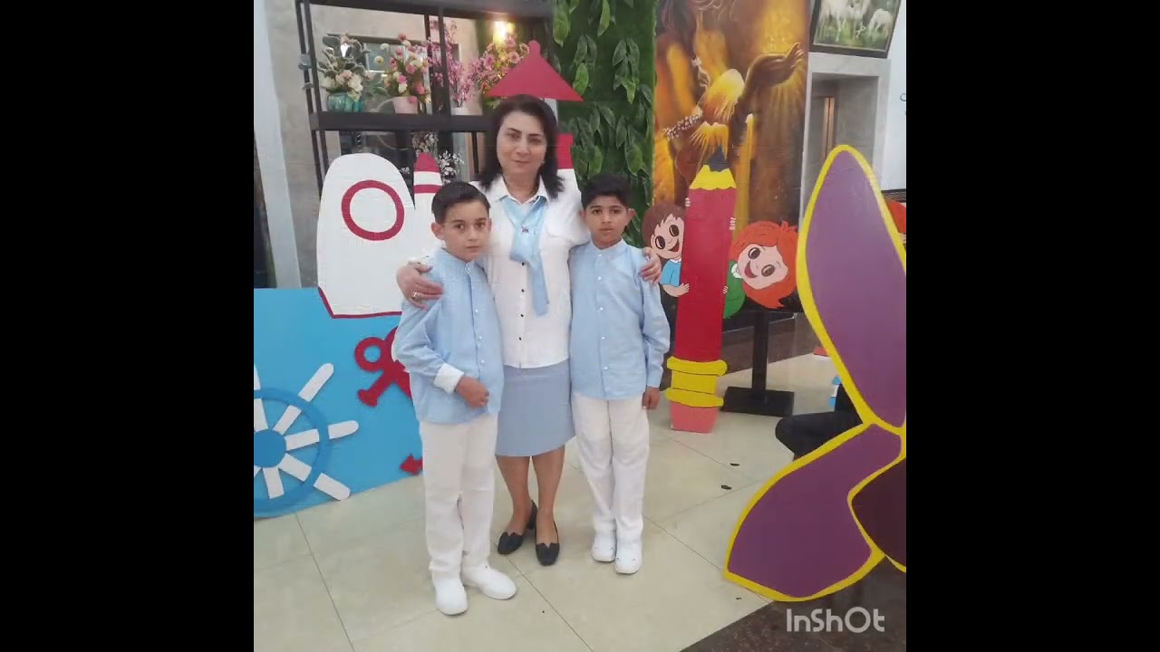 Gəncə şəhər, V.Veysəlov adına 30 n məktəbin 4c sinfinin buraxılış gecəsi. S/R Vəfa Hüseynova.