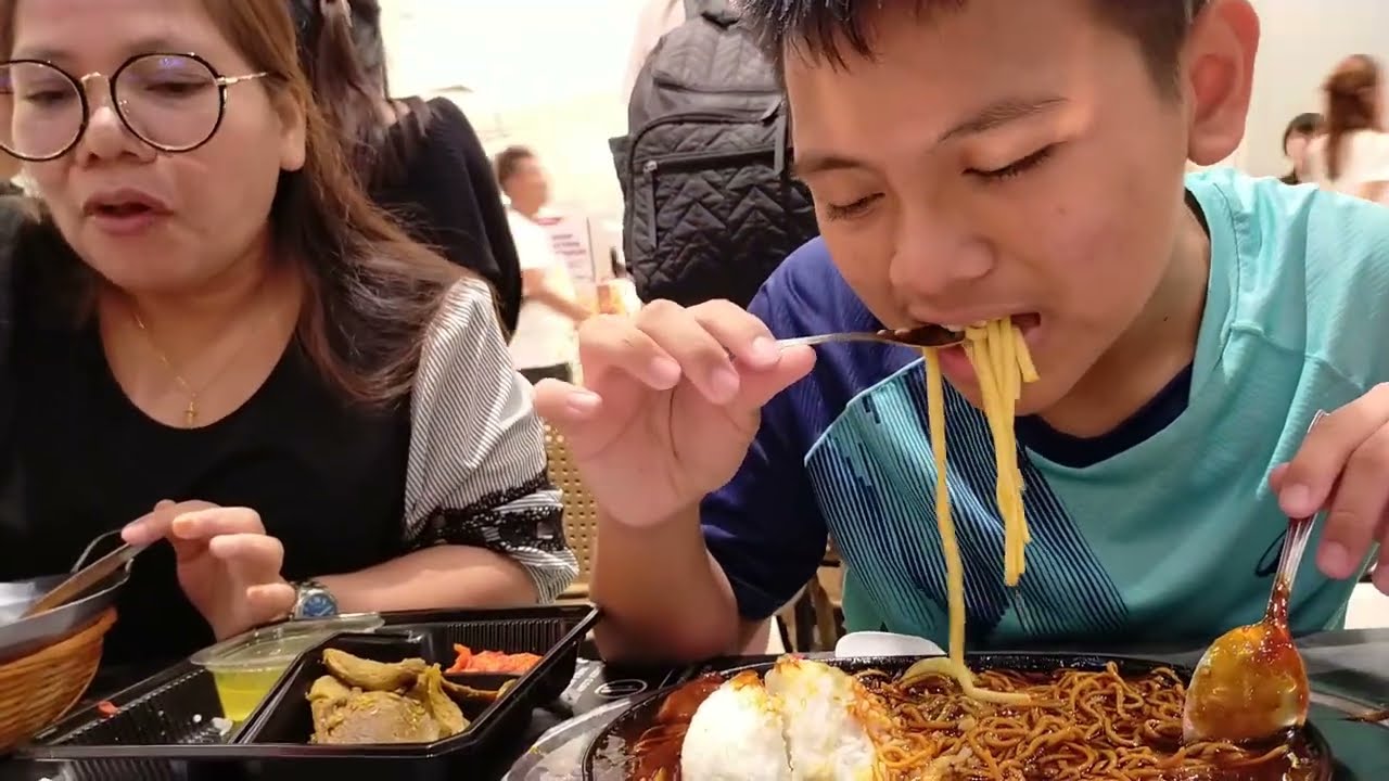 LUNCH TIME NANTI KITA SAMBUNG LAGI AKTIVITI KITA  #lunchtime #eatingvideos #eatingshow #eating 