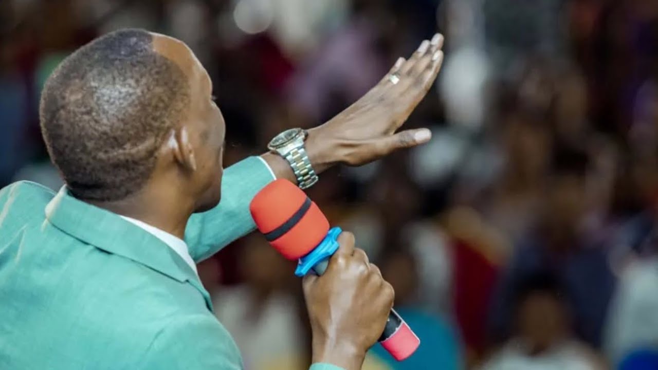 IMANA IKUGARURIRE IBYAWE SATANI  YANYAZE. EV SINGIRANKABO BONIFACE 