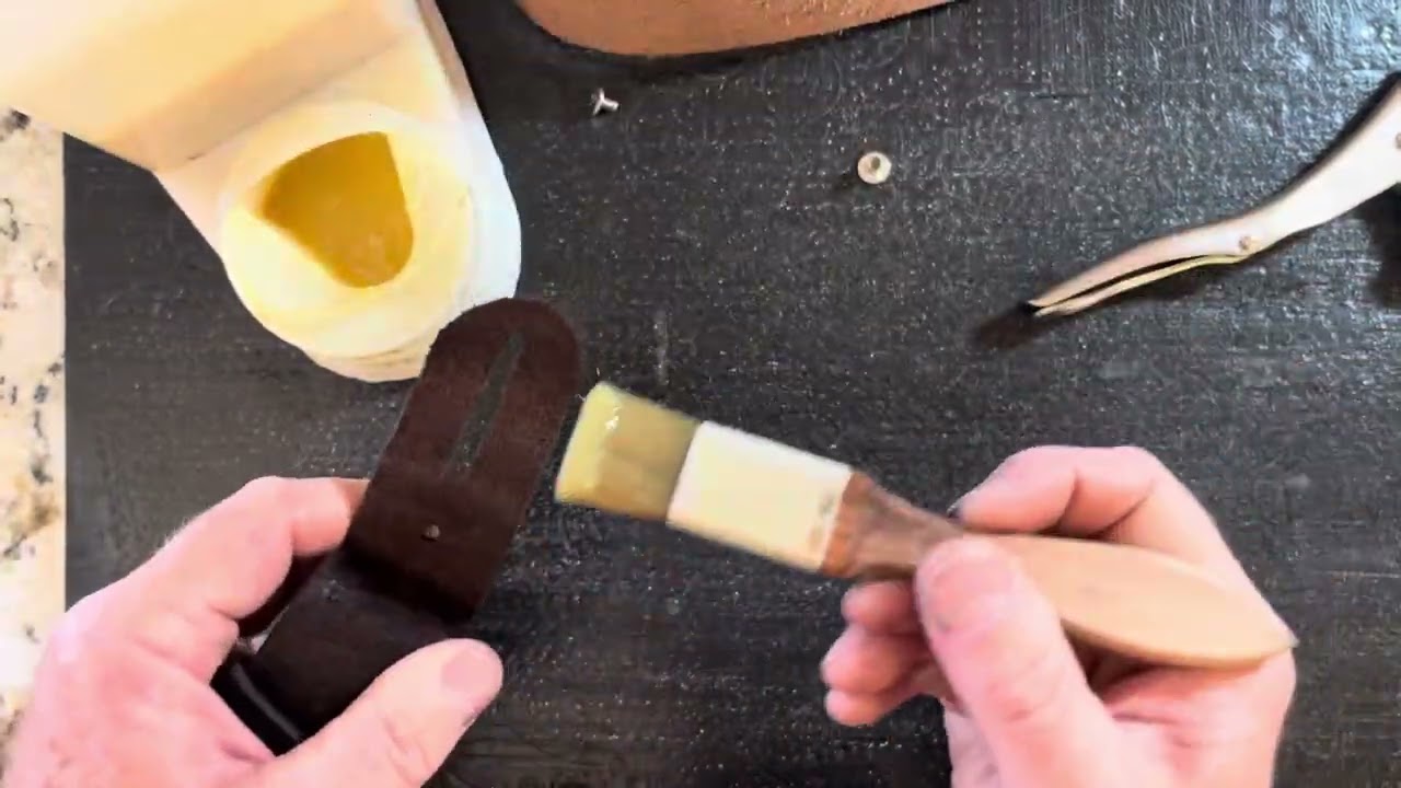 How To Shorten A Leather Belt #leathercraft #leatherbelt