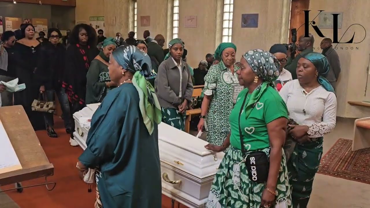 Les obsèques de la Revde Pasteur Dorothée Wawina. Dépôt des gerbes de fleurs. 13.09.2025 Paris