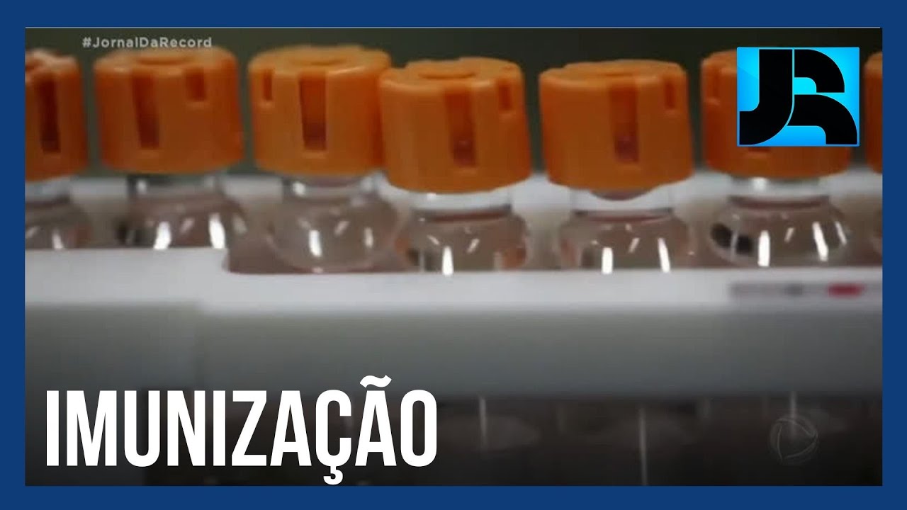 Representantes da Pfizer e AstraZeneca têm reunião com a Anvisa sobre vacinas