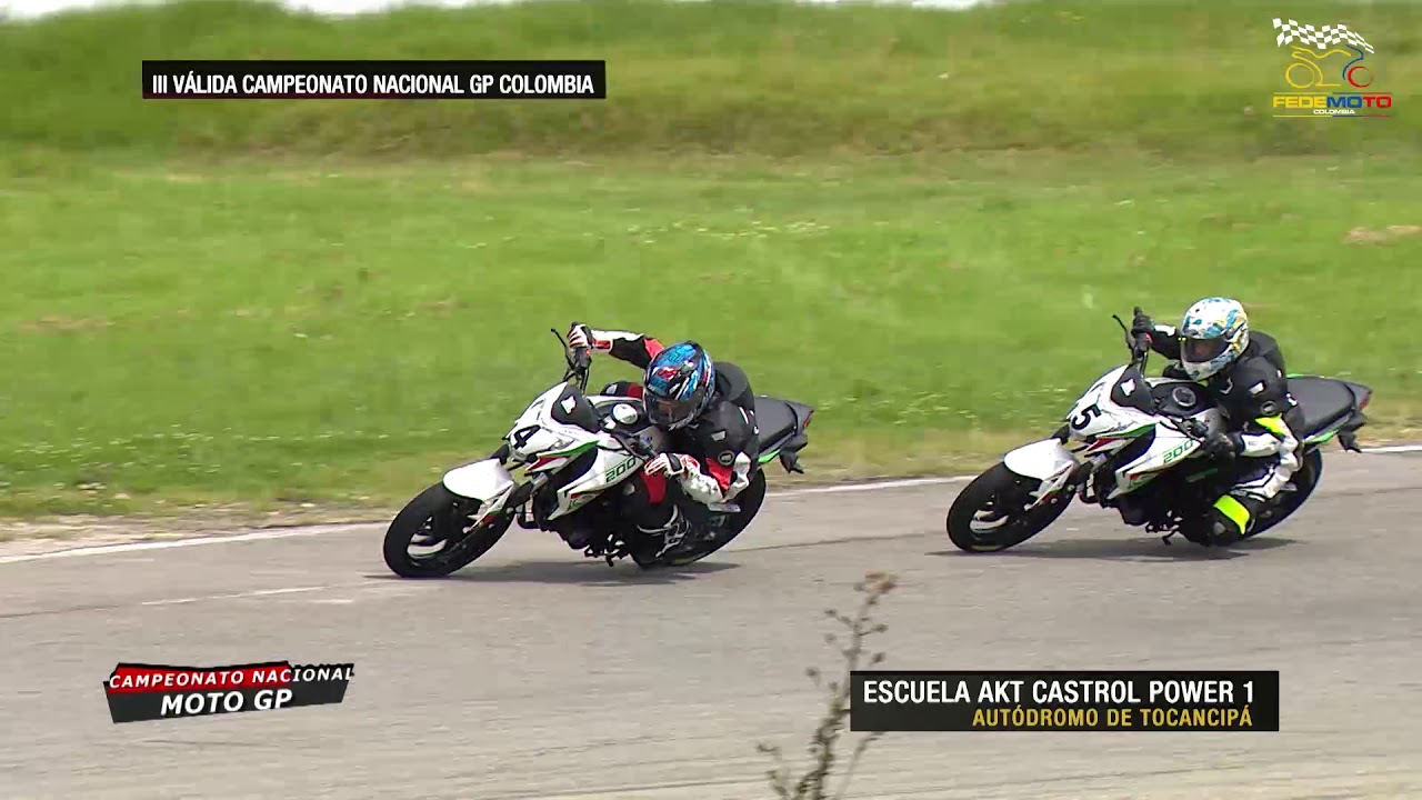 Carrera Escuela Fedemoto AKT Castrol Power 1 en la 3era valida del GP Colombia