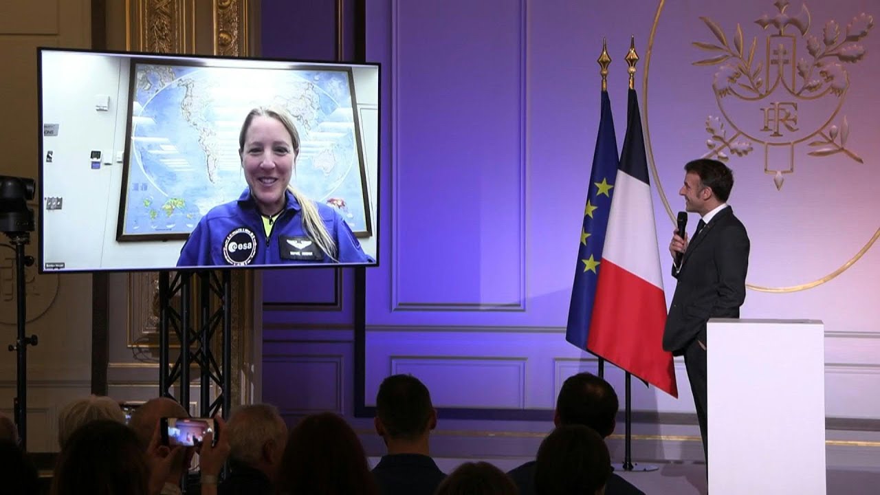 Avant le départ pour l'ISS, Sophie Adenot s'entretient en visio avec Emmanuel Macron | AFP Images