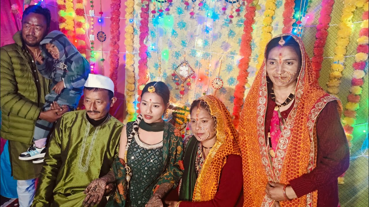 गौरी की मेंहदी सुवाल पथाई रस्म बाडा बाक्ची सोगून गीत 🎊🎊🎉🎉💐💐🤗💃💃💃🤗