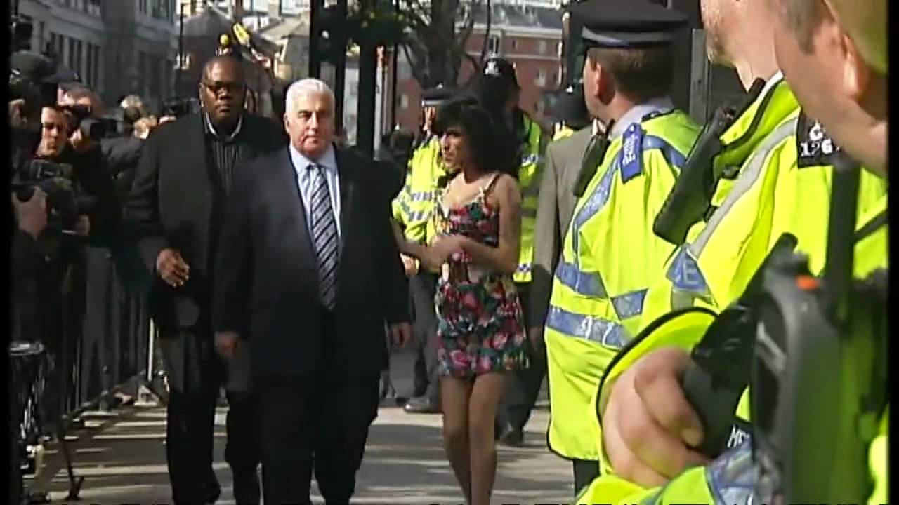 Amy Winehouse steps out with new man