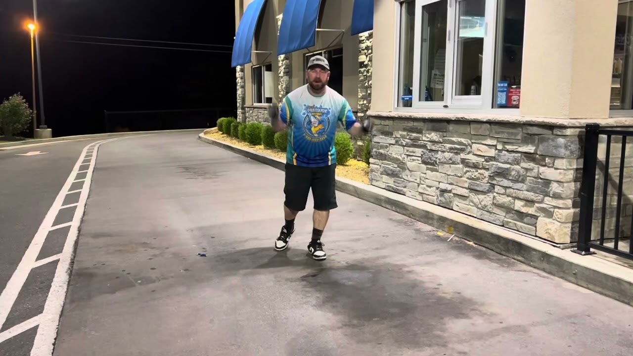 How To Pressure Wash Fast Food Restaurants!How To Power Wash Drive Thru’s! How To Softwash Sidewalks