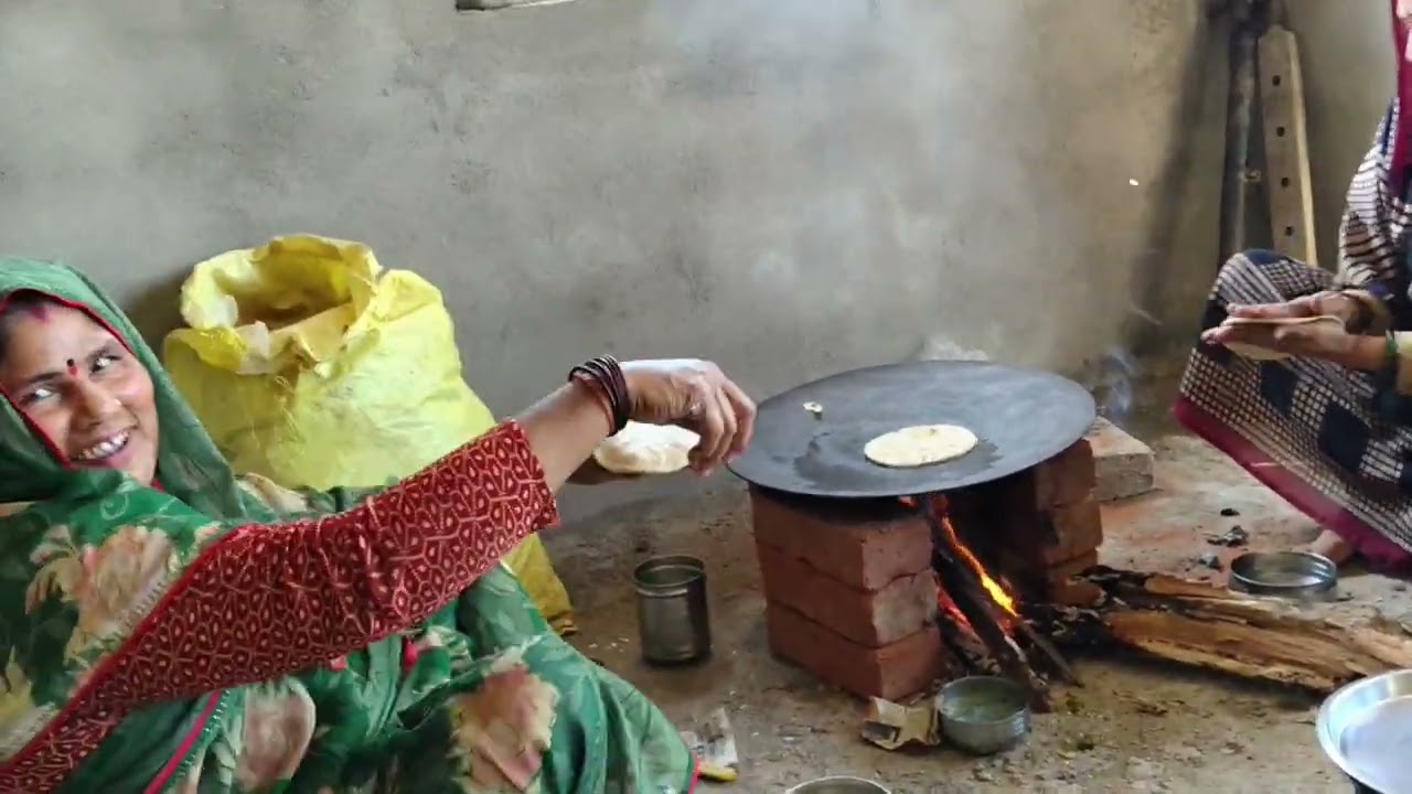 नानी माँ के गाँव में Duggu Sanu ने खाया देसी दाल-टिक्कर 😋 | गाँव का असली मजा