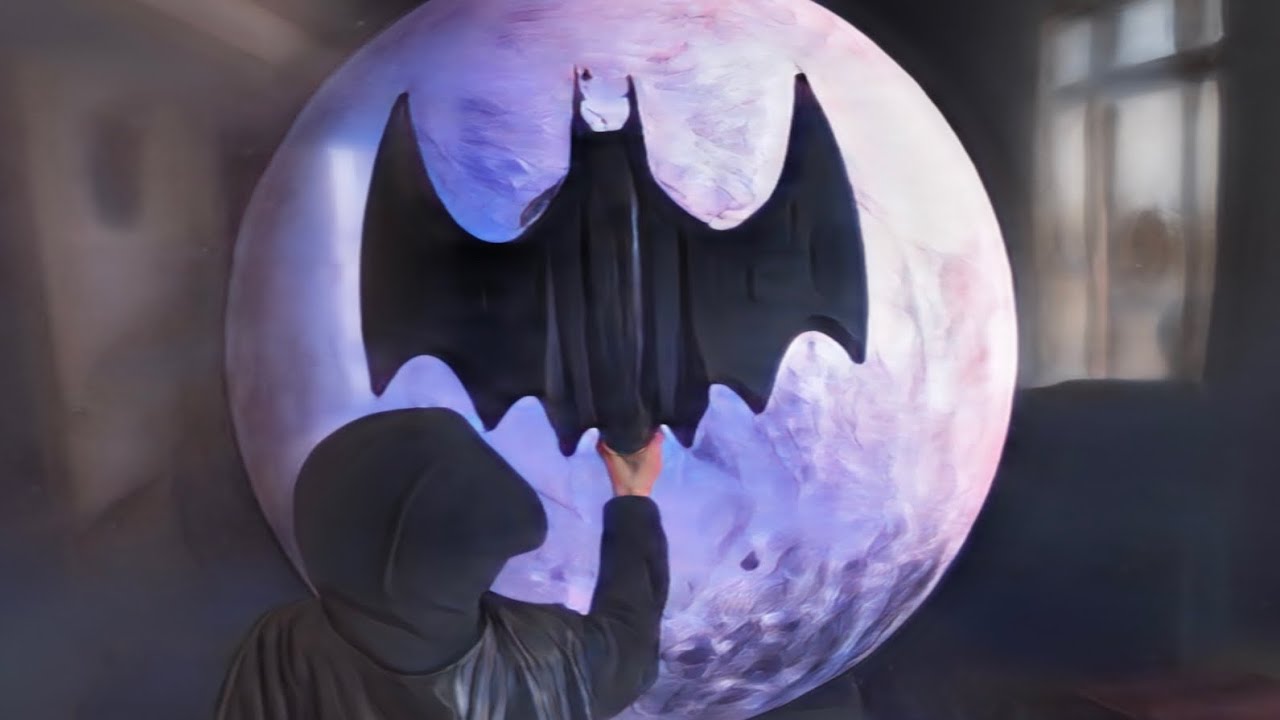 Batwing and Batman 1989 from Flash Movie @dckids 
