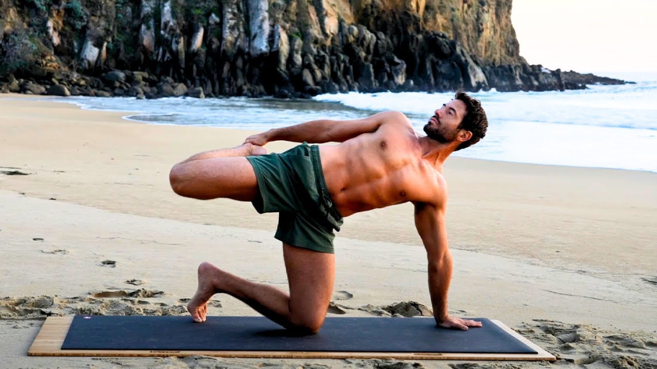Full Body Yoga for Strength + Flexibility | 20 Minute At Home Mobility Routine