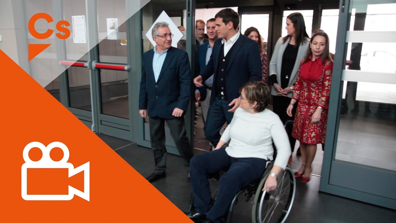 #ZaragozaNaranja. Recorrido por la Fundación DFA
