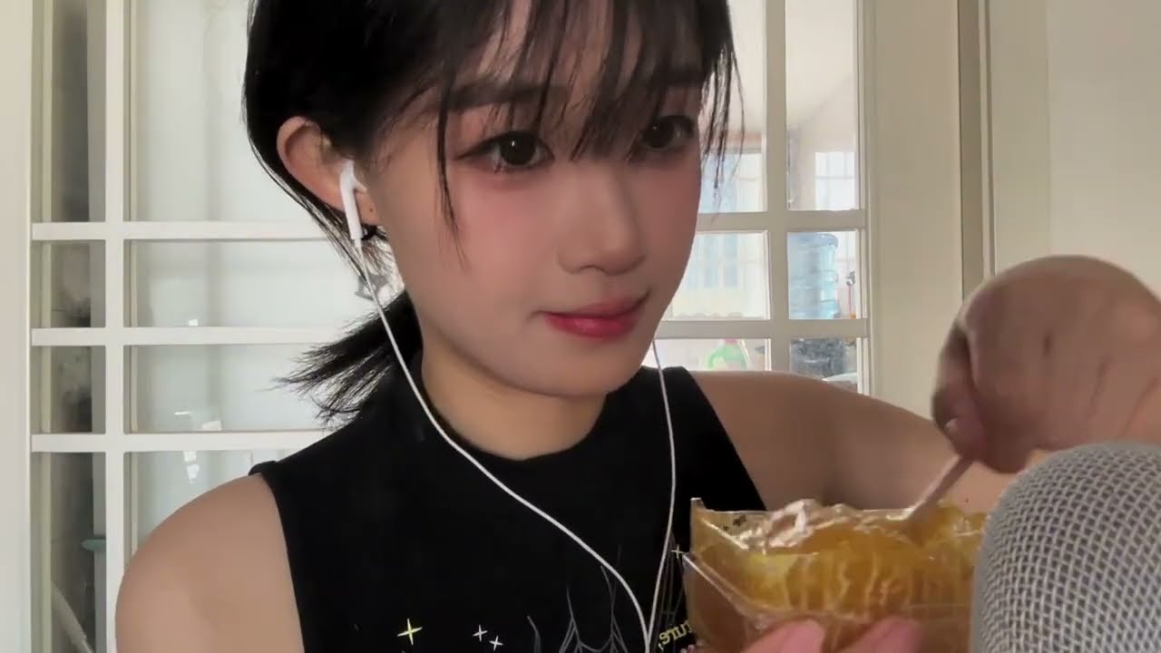 Close-Up Honeycomb Eating Sounds | Sticky Crunch ASMR