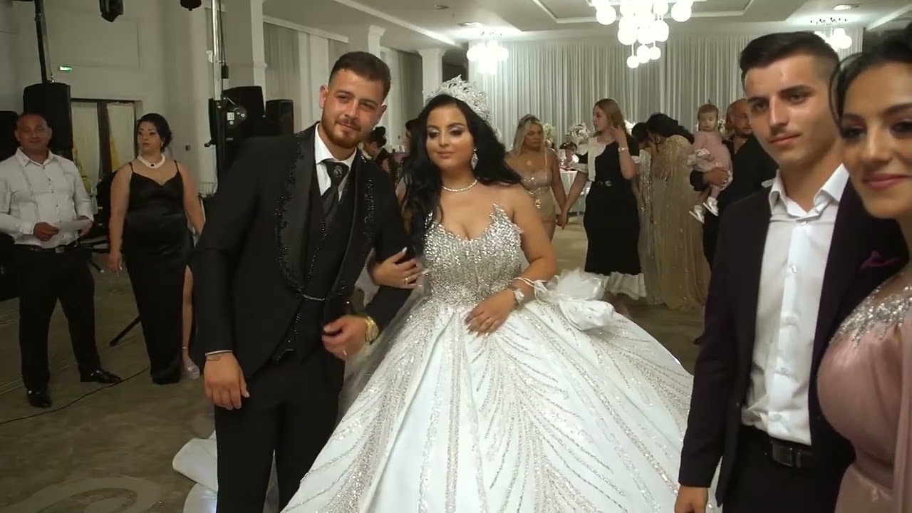 Nunta Berzovia Dorel și Ciuca . Miri : Alex și Meri  RESTAURANT
