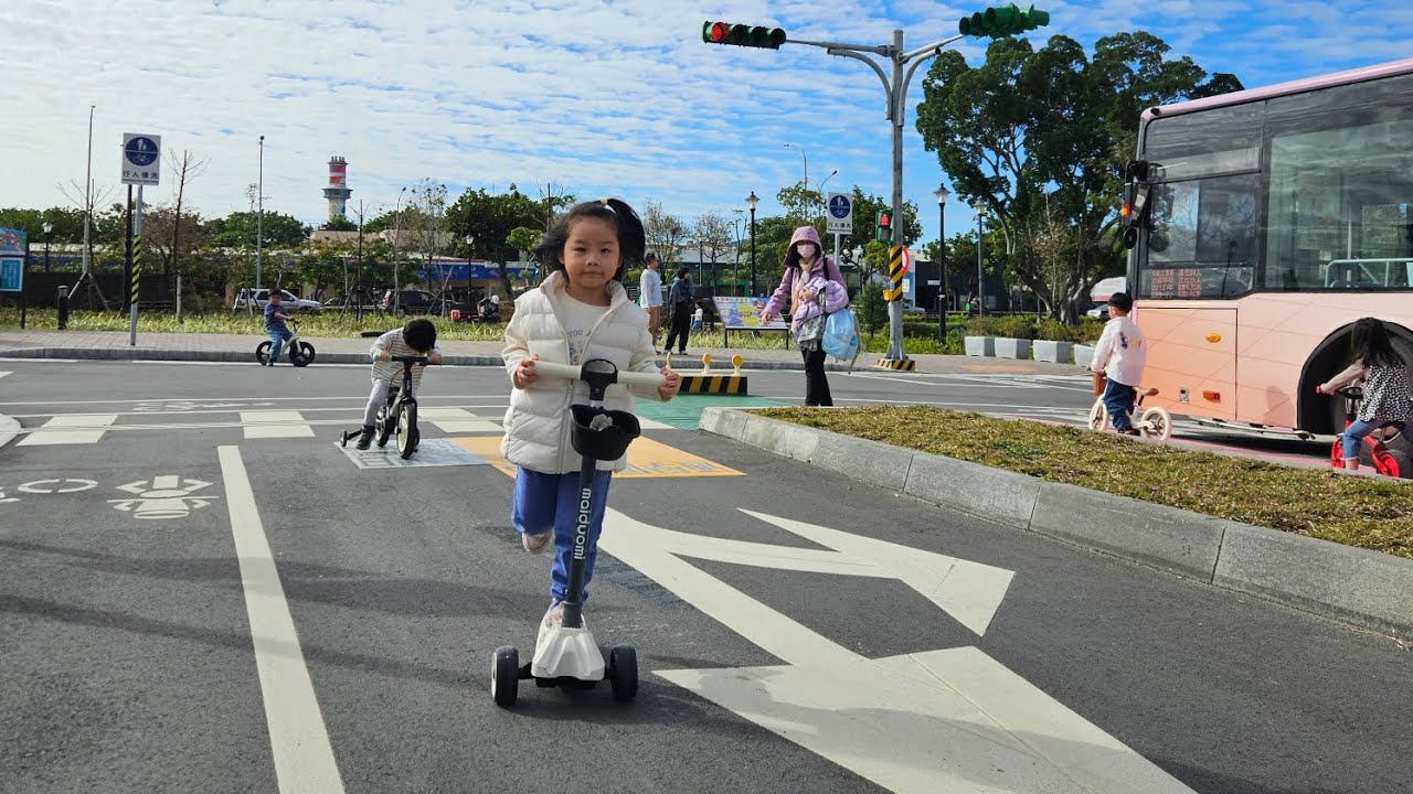 2026／1／25 難得好天氣到福星公園玩滑板車囉