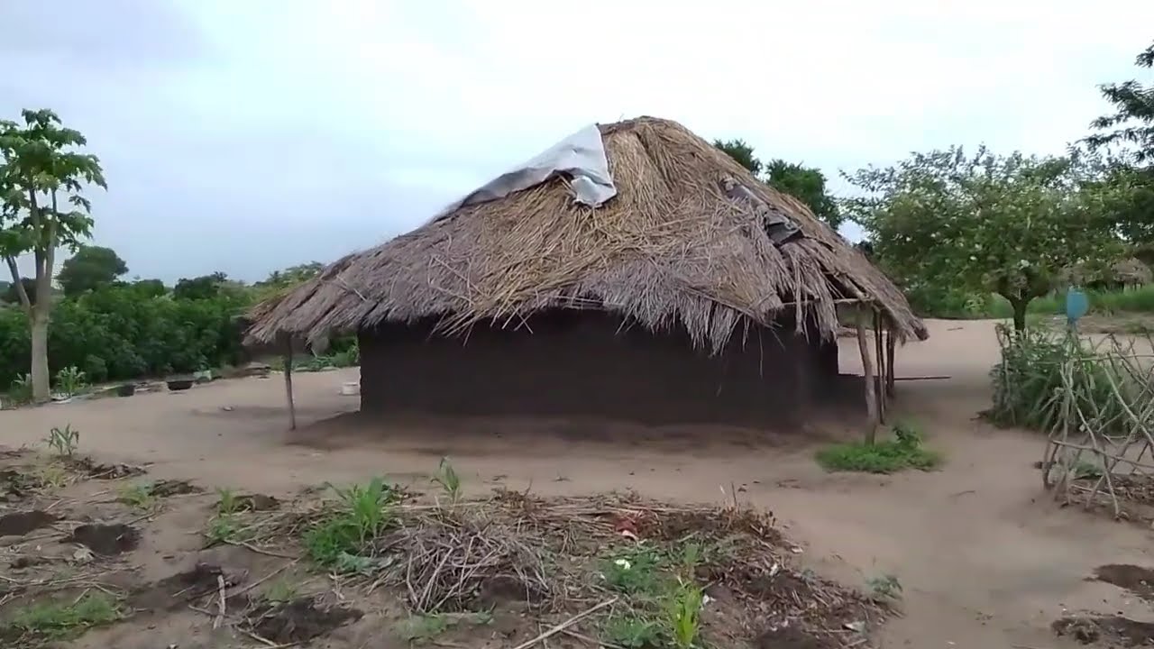Um Bairro Pobre em Moçambique vila de Caia parte 2
