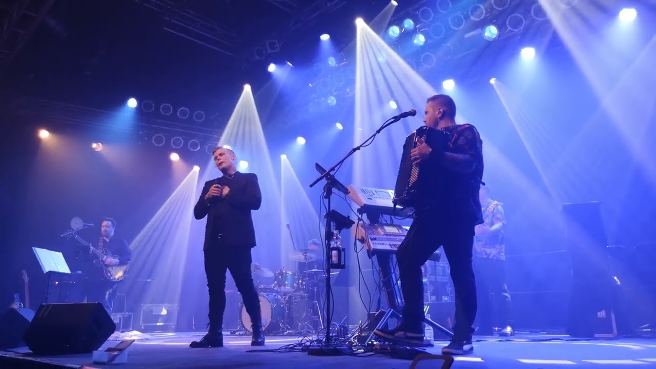 Aki Samuli & Onnenkerjäläiset - Kun paljon antaa