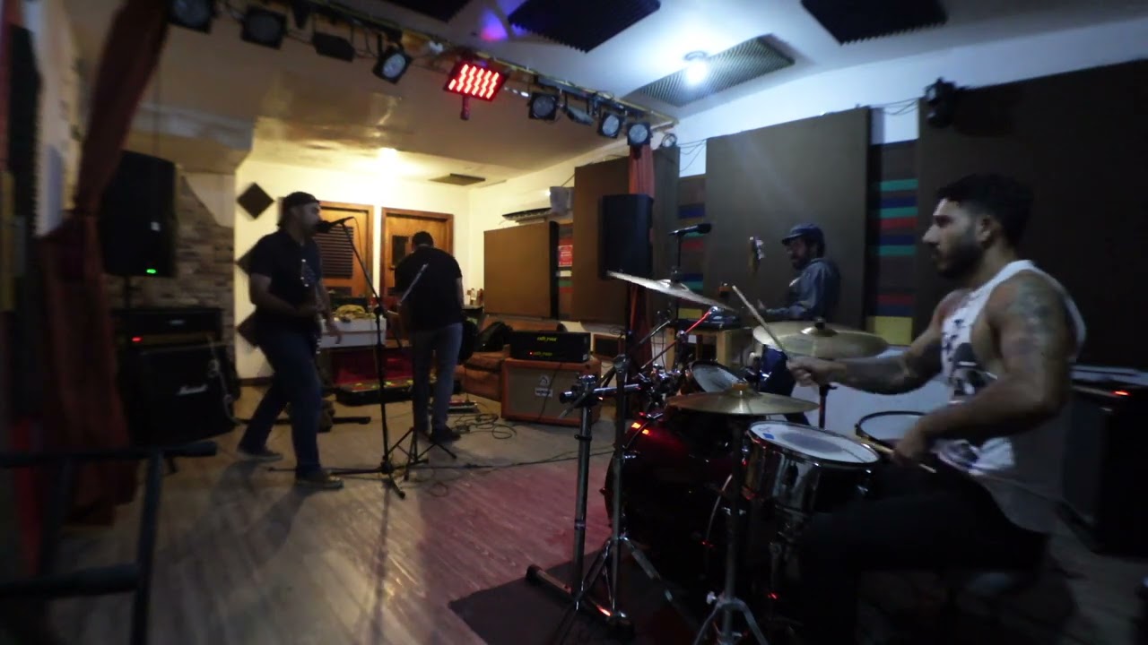 Malas Palabras   No Quiero Vivir Encerrado (Ensayo)
