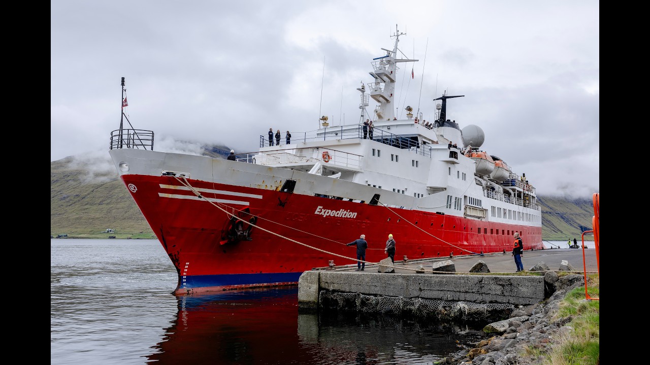 M/S Expedition visiting Hvalv&iacute;k  - Drone footage Fraoe Islands