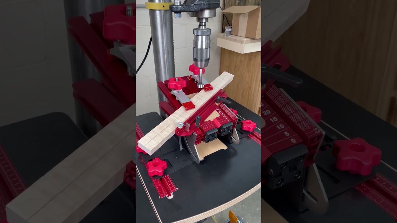 Достичь угловой точности стало проще с угловым сверлильным столом Woodpeckers Duax.