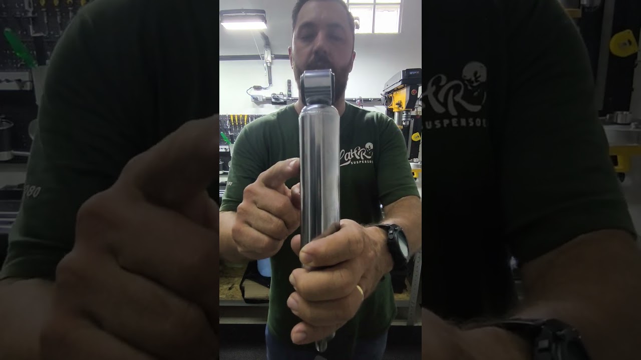 Amortecedor Showa ar e óleo linha touring Harley-Davidson - Haste empenada
