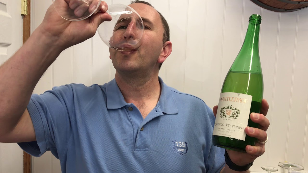 Mantlerhof Gruner Veltliner | One Minute of Wine Episode #540