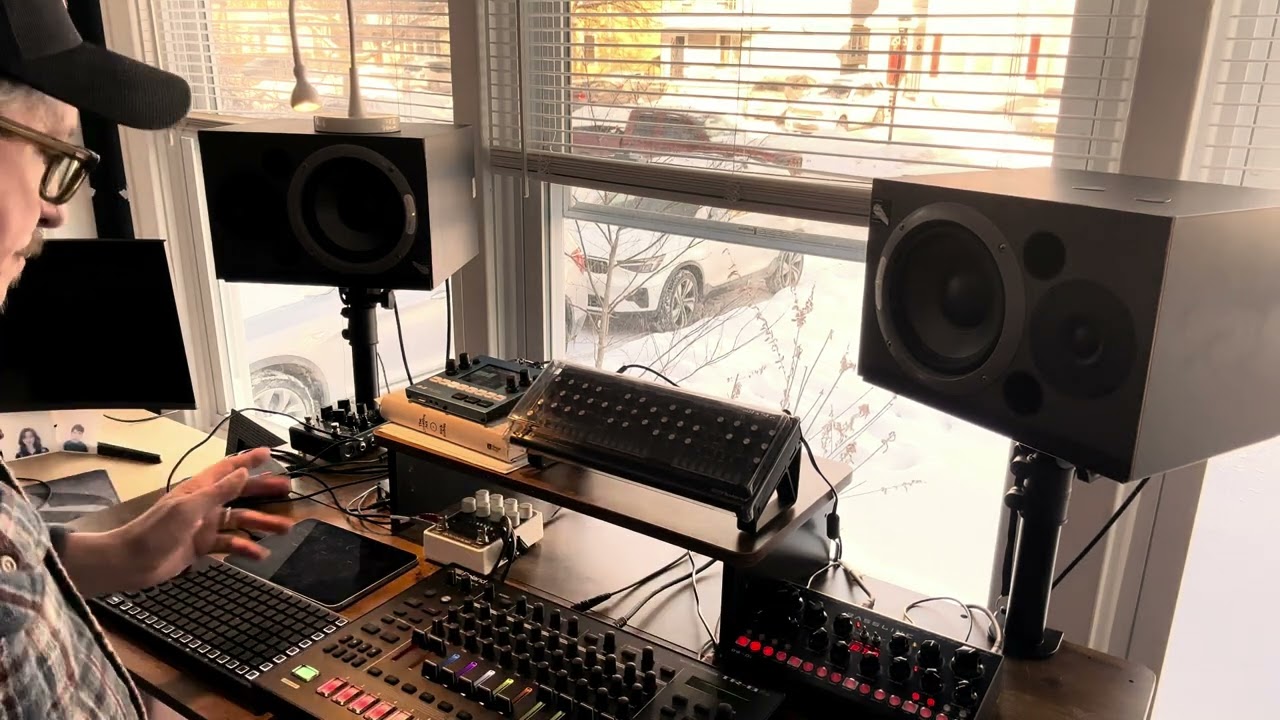 HWJ 2, Heavenly pads and hellish beats