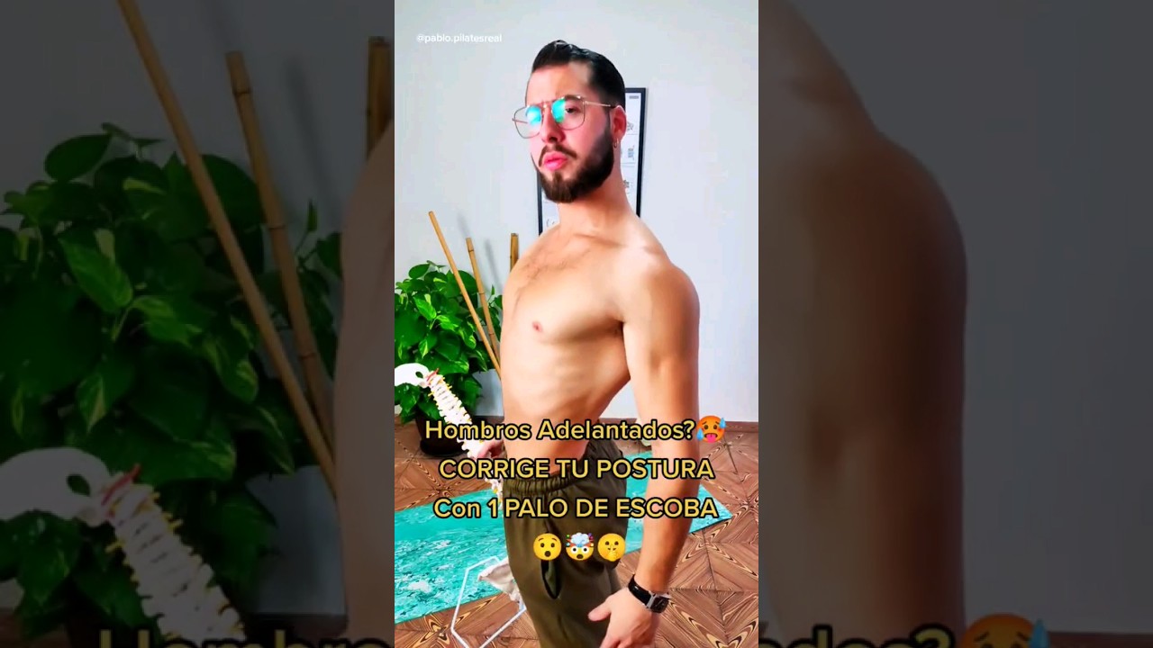 HOMBROS ADELANTADOS?🥵 CORRIGE TU POSTURA CON UN PALO DE ESCOBA🧹 #shorts
