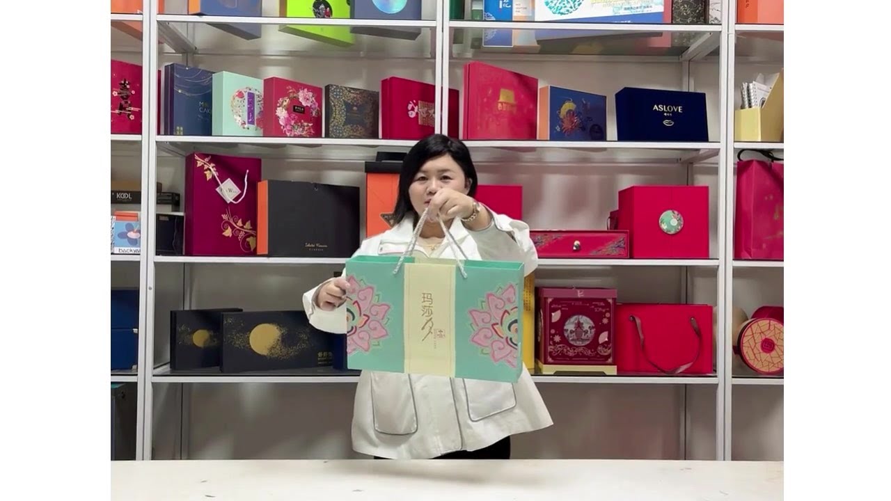 do you know how an Creative hot stamping packaging box is manufactured?