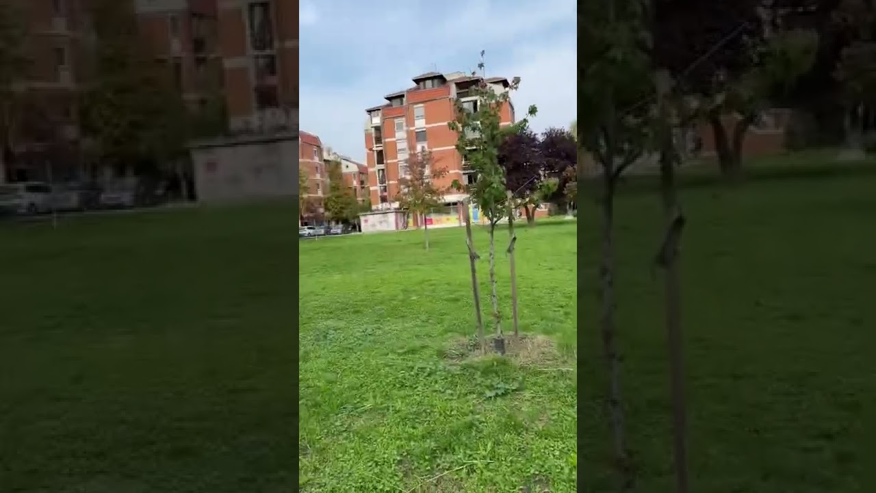 Особенность Сербии наличие бомбоубежищ в центре спальных районов, эхо 90 #сербия #digger_ant #shorts