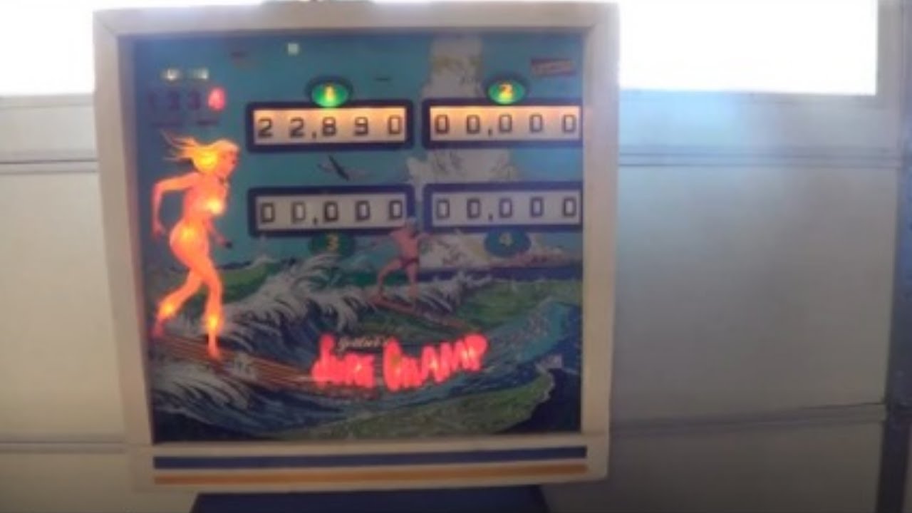SURF CHAMP PINBALL MACHINE - BY GOTTLIEB 1976