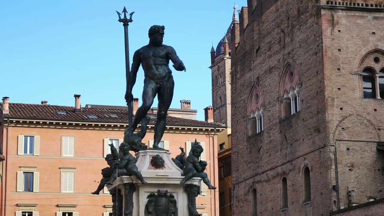 Bolonia, un paseo por sus calles