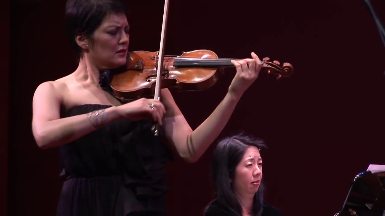 Bach/Gounod's 'Ave Maria' : Anne Akiko Meyers & Reiko Uchida