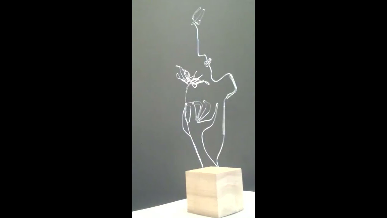" JOLIE FLEUR " création en fil de fer /alu (déc. 2016)