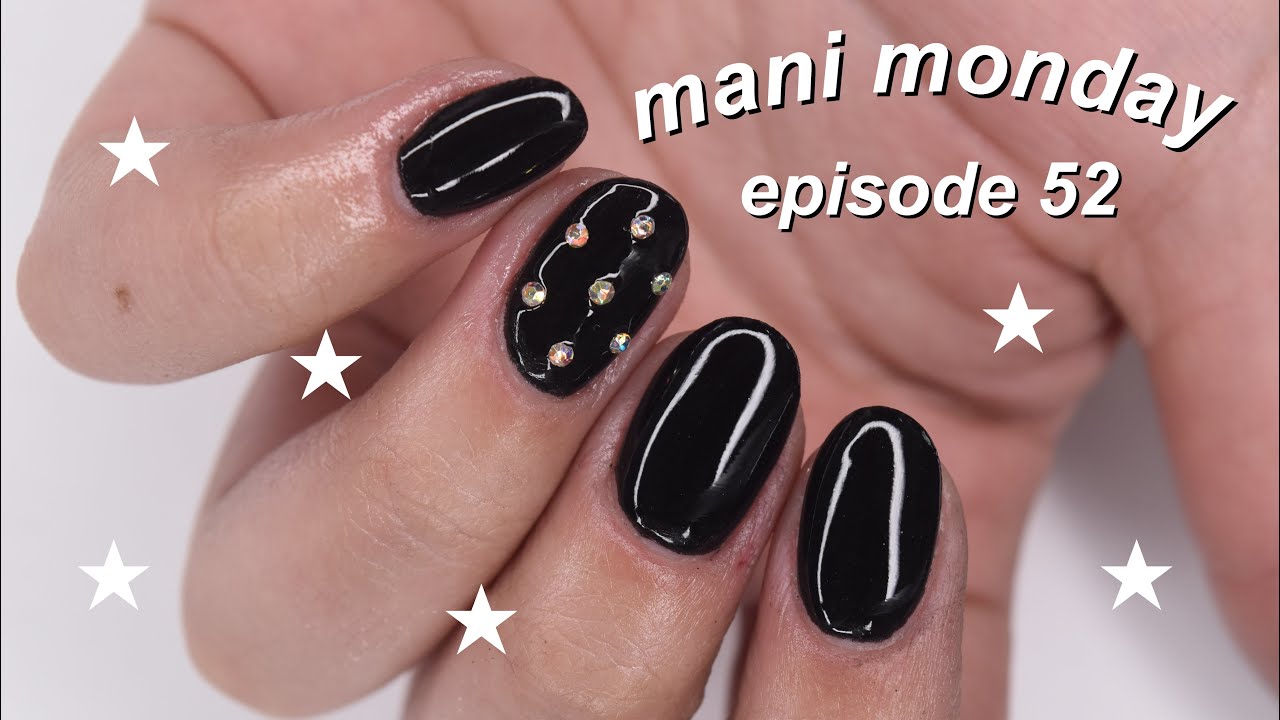 MANI MONDAY | black dip nails with rhinestones