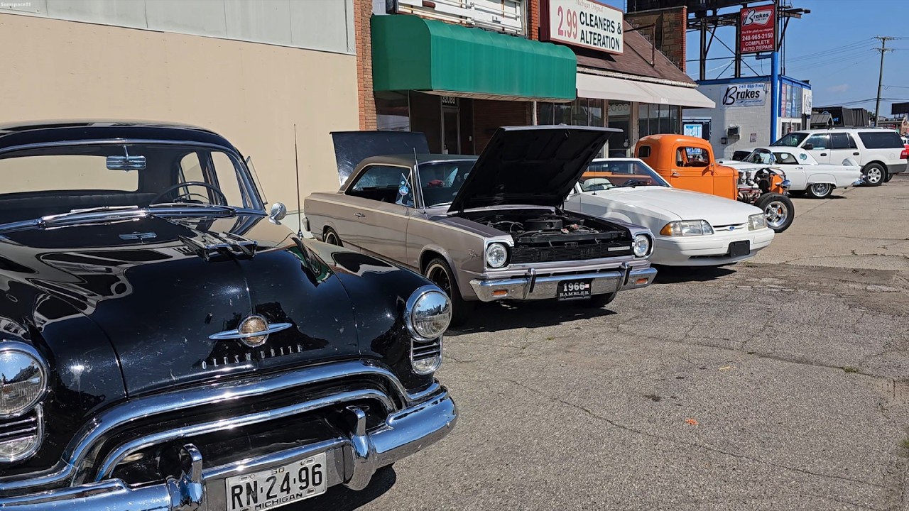 classic car show fun in the USA, visiting several major classic car events 1000s of classics