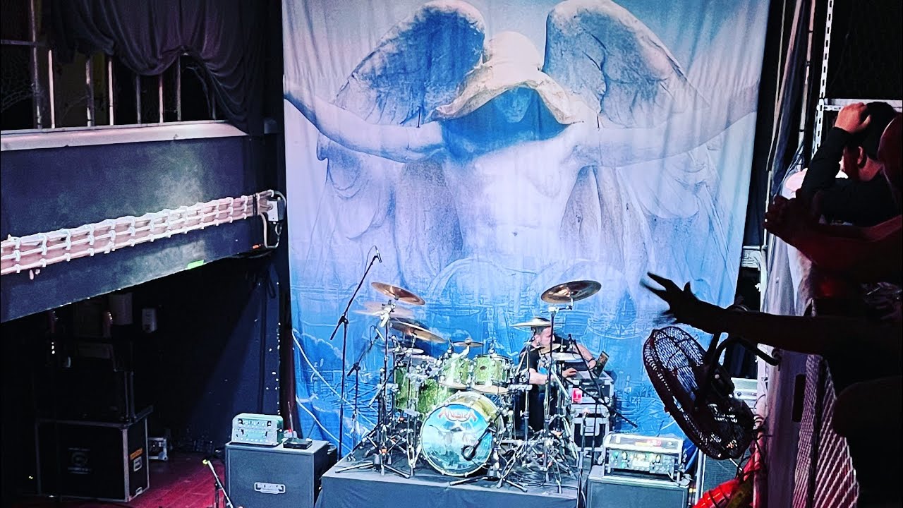 Angra - Lisbon 12.06.23 em Lisboa