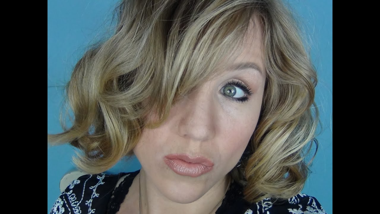 Curl Short Hair | Heated Rollers | Primp Powder Pout