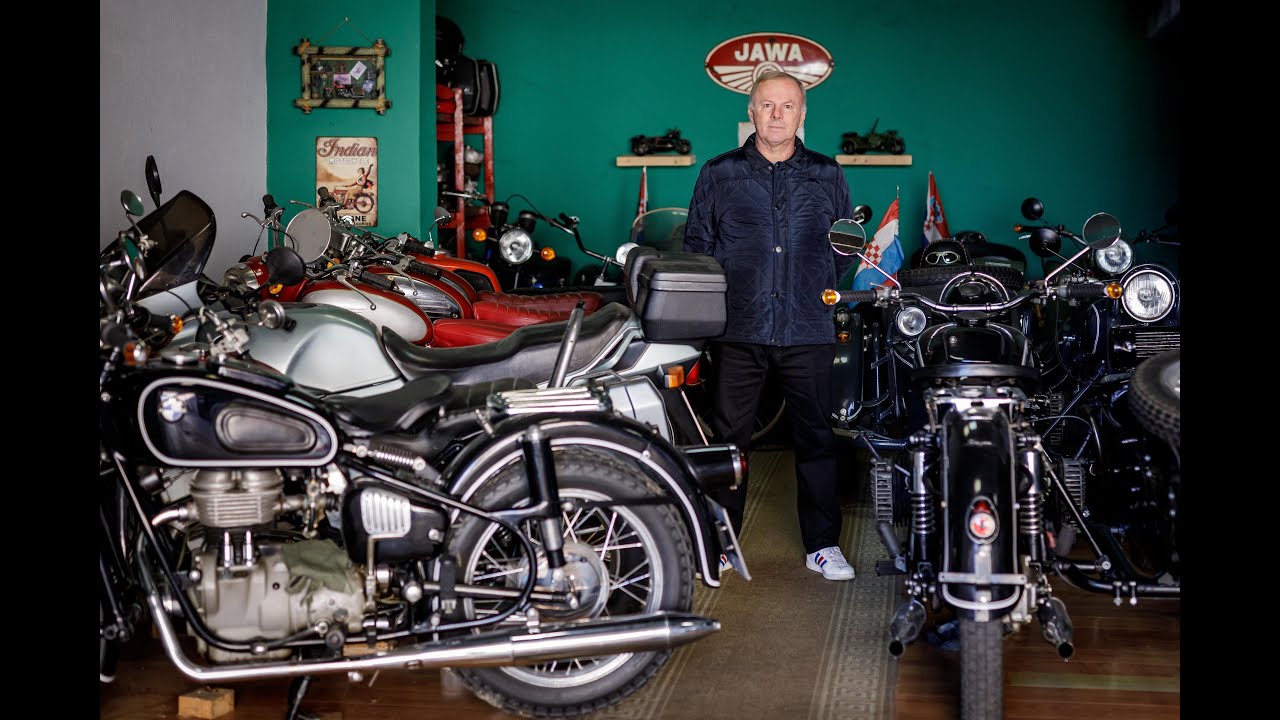 Vladimir posjeduje preko 40 oldtimer motocikala: 