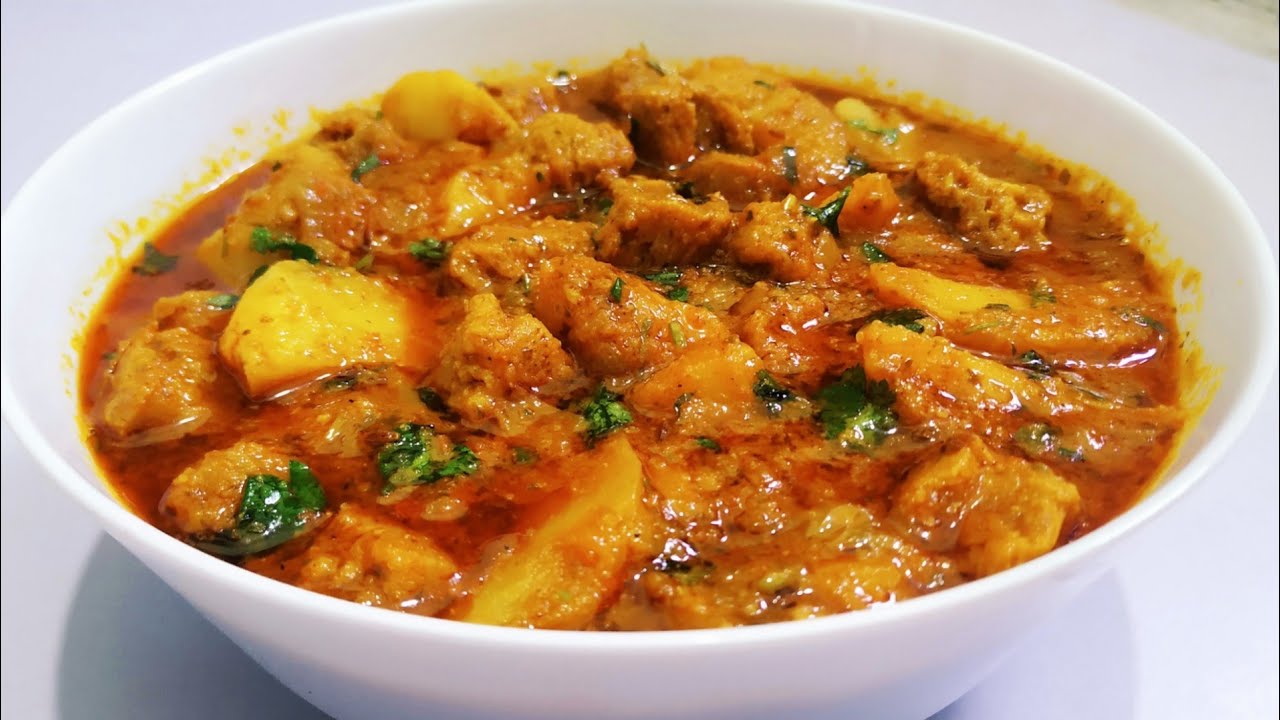 इस तरह बनाएंगे  सोयाबीन आलू की सब्जी  तो यह सब की  फेवरेट हो जाएगी -soyabeen aloo ki sabji ki recipe