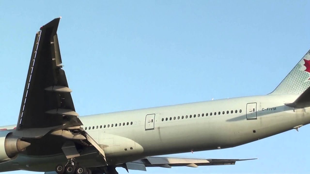 Air Canada Boeing 777-300 C-FIVM Landing London Heathrow 27L
