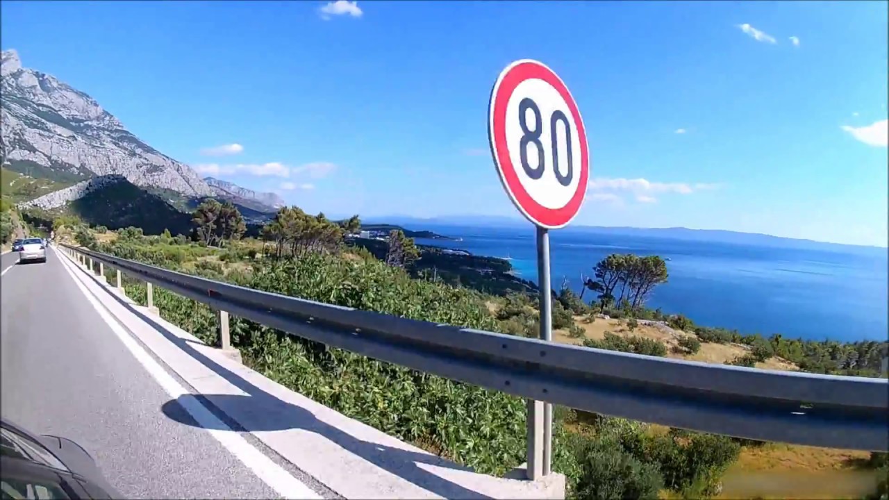 Drogą od tunelu Sveti llija przez Promajna, Bratuš, Krvavica do Makarska. Chorwacja. Croatia. HR.