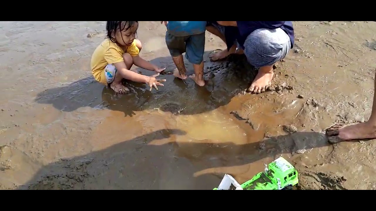 Ketika mereka masih kecil mungil