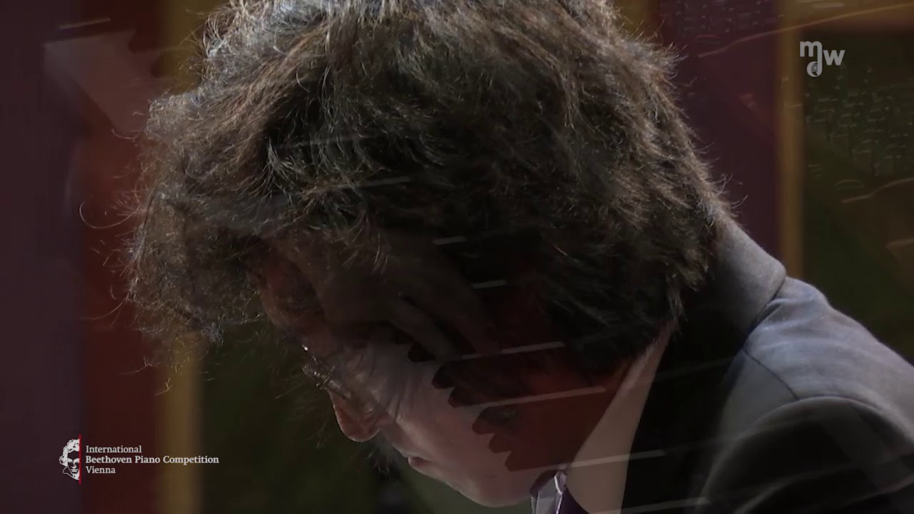 Beethoven - Sonata Op. 111: II. Arietta