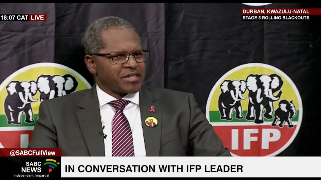 Mzwandile Mbeje in conversation with IFP President Velenkosini Hlabisa
