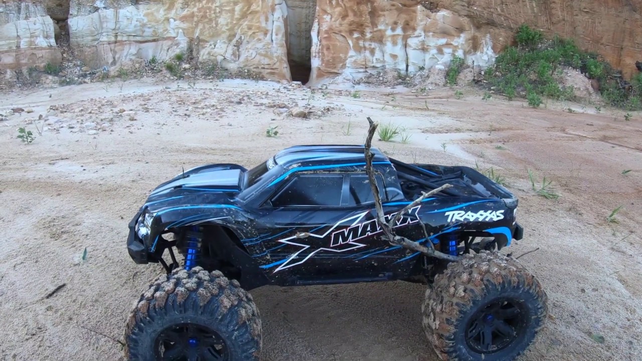 X-MAXX 8S SANDPIT BASHING