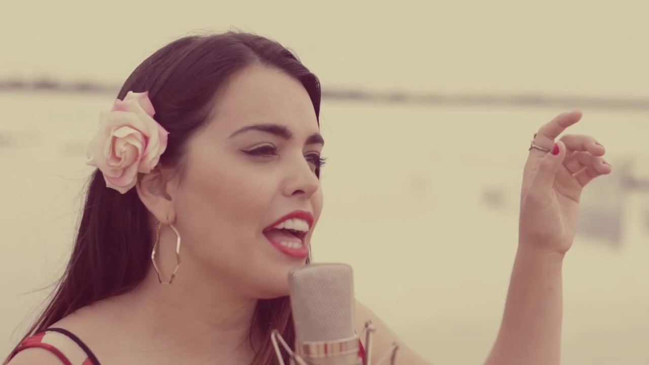 Melissa Hicks - Bachata Rosa