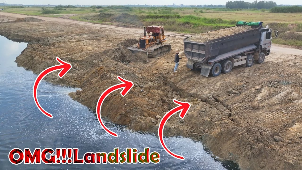 Hard Work Equipments!! Bulldozer And Many Dump Trucks Recovery & Repair The Land From Sinking